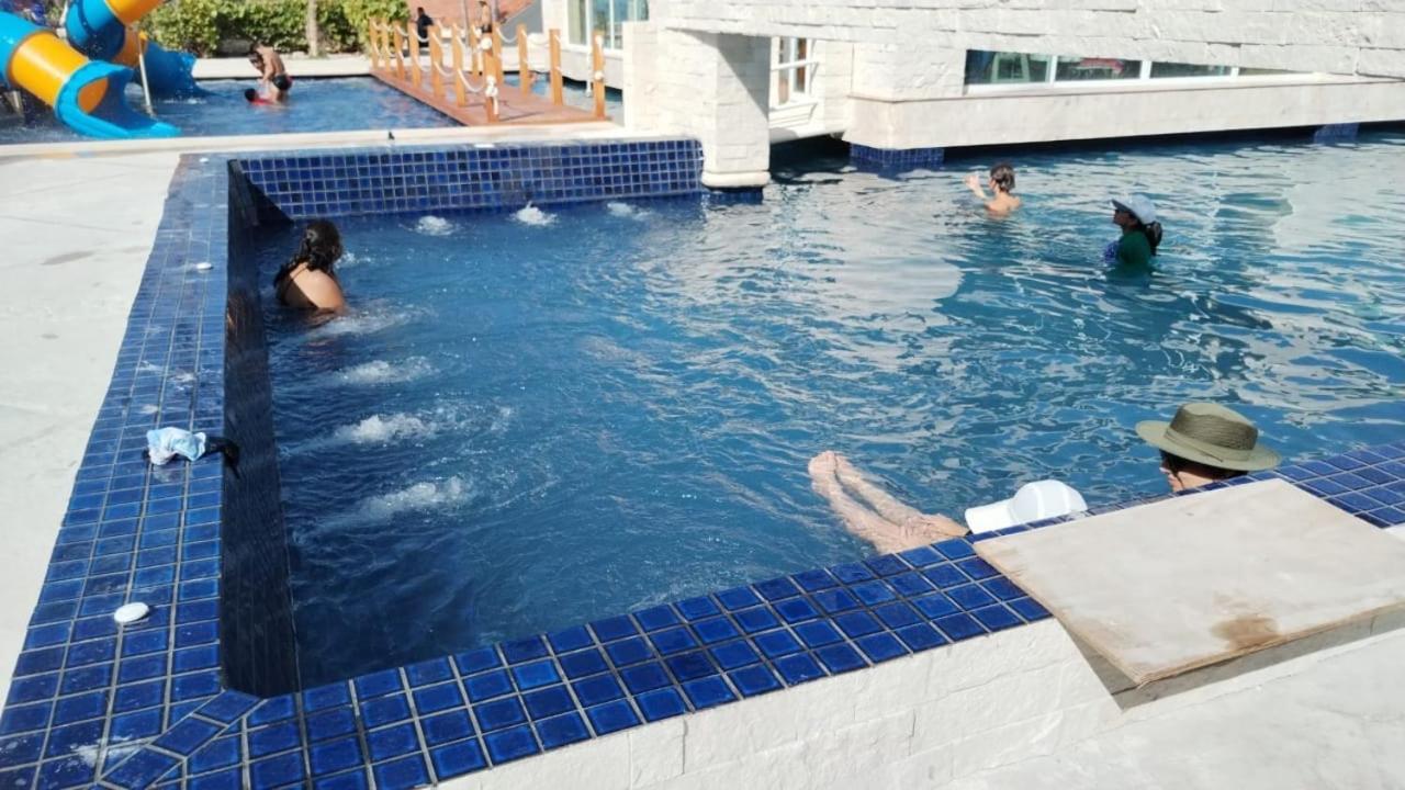 Beachaccess Hotelzone 3705 カンクン エクステリア 写真